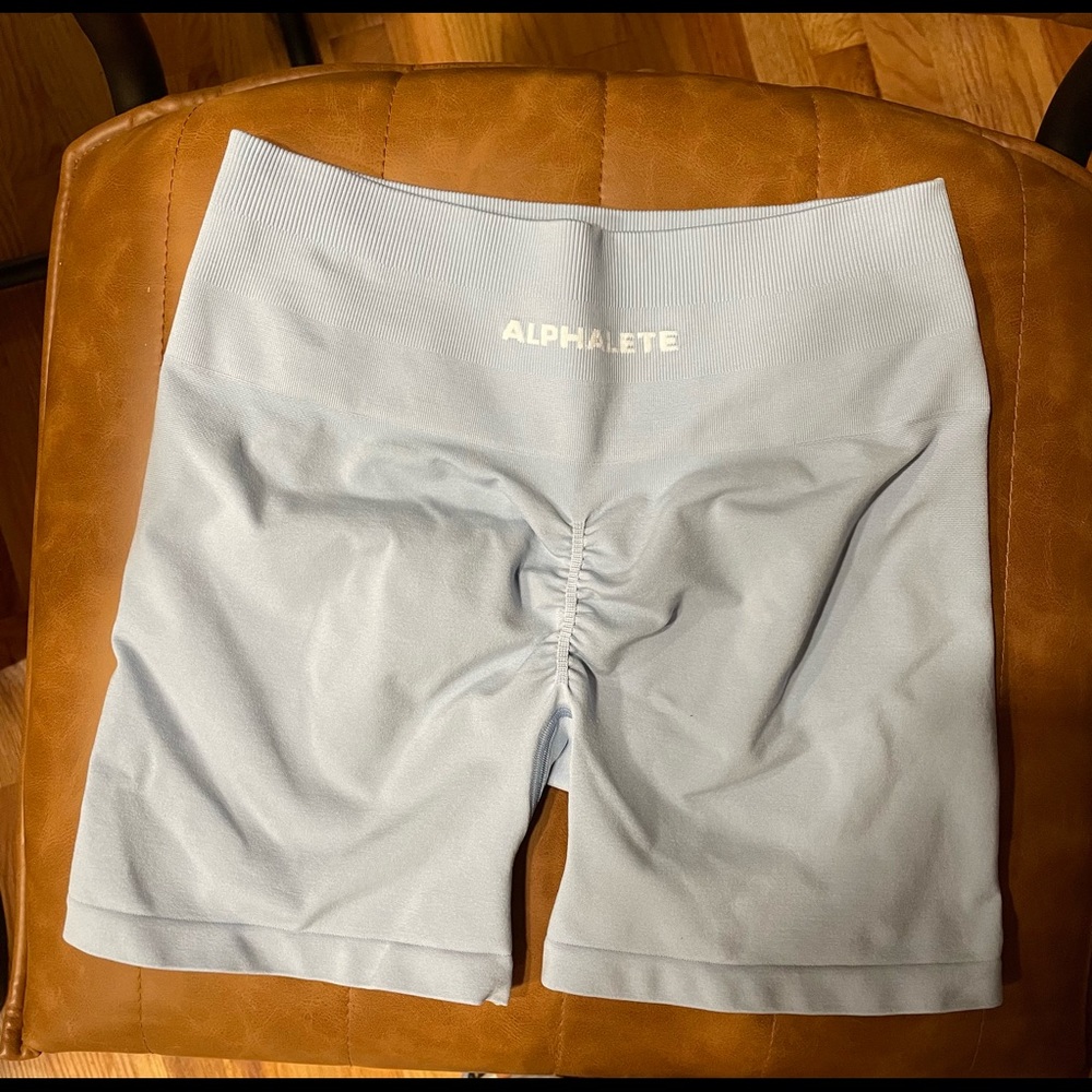 Alphalete amplify shorts in ice blue